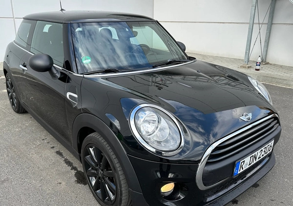 MINI ONE cena 38500 przebieg: 215739, rok produkcji 2017 z Góra małe 631